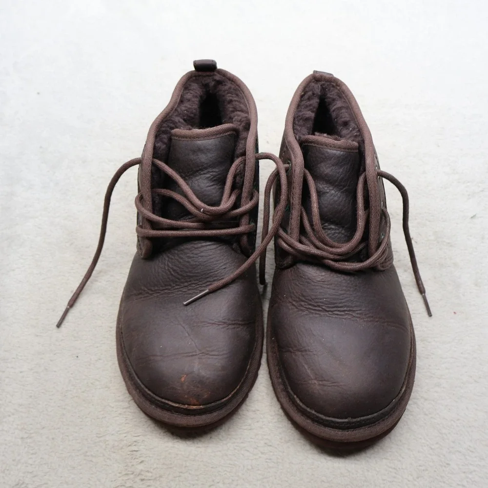 UGG Mens 9 Chukka Boots Brown Neumel Leather Lace Up Rugged Waterproof 1008908